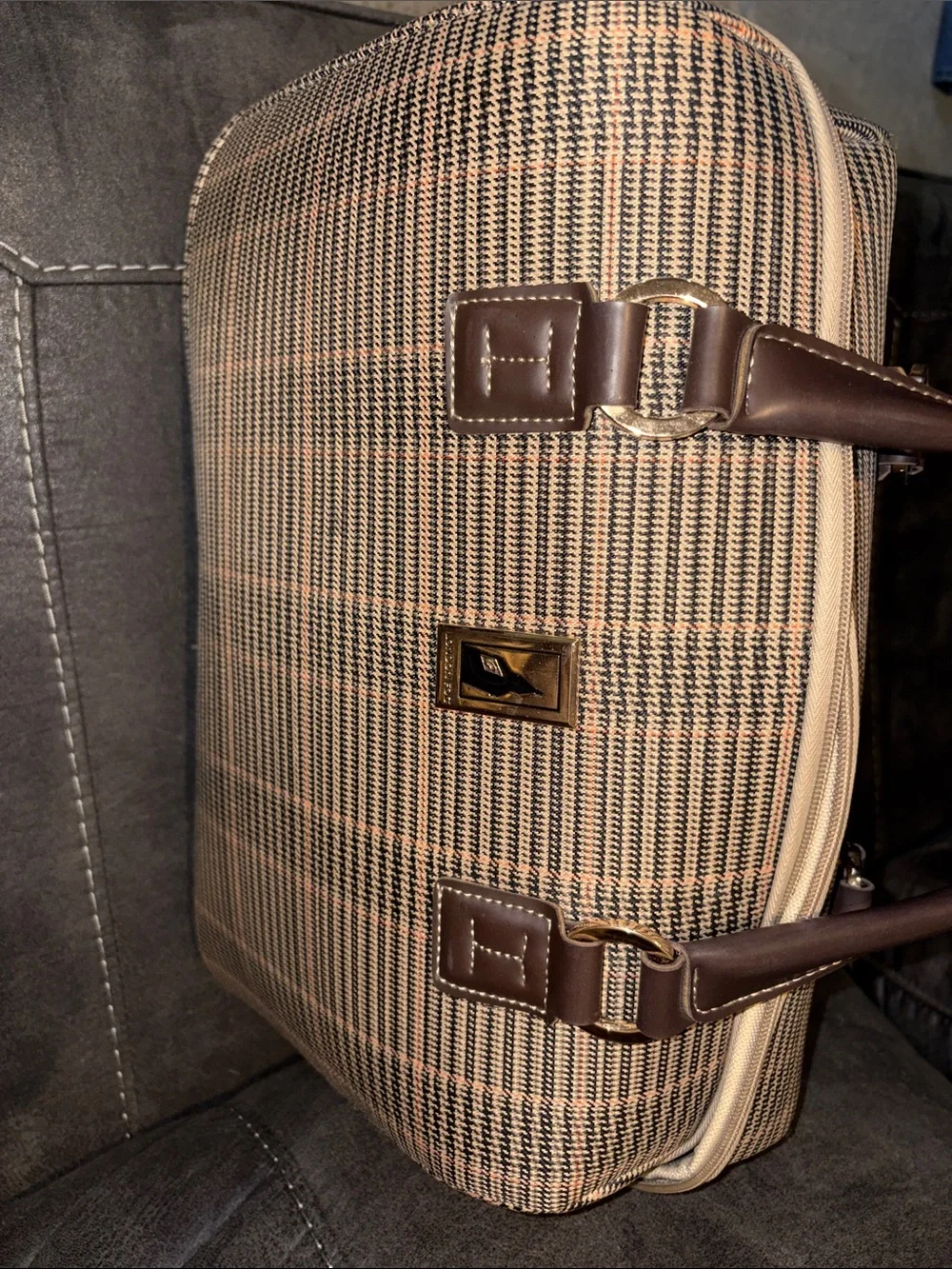 London Fog Brown & Tan Plaid Travel Carry Bag